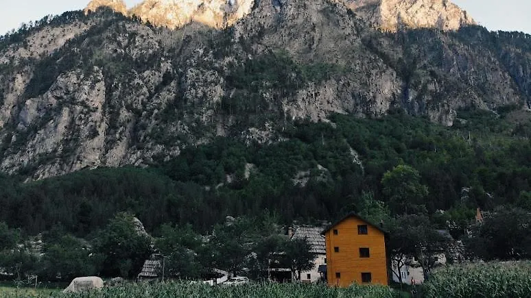 Guesthouse Mehmeti Βαλμπόνα