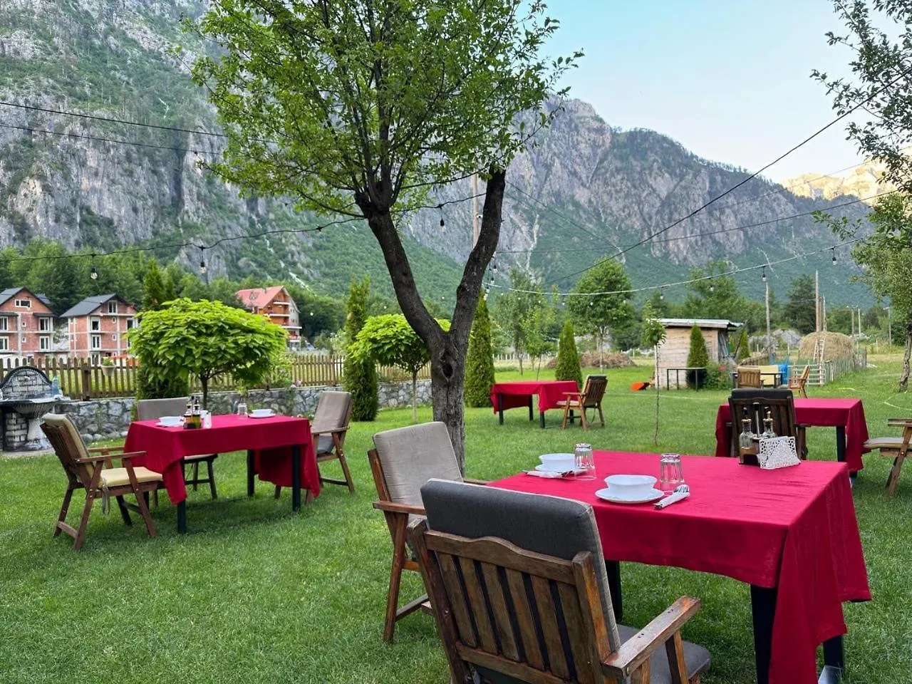 Guesthouse Mehmeti Βαλμπόνα
